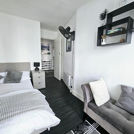 Abba Views Apartment London Exterior photo